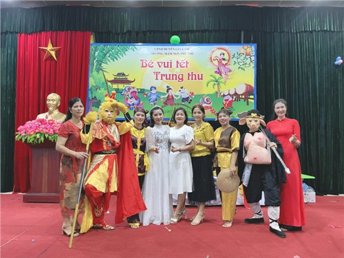 Trường mầm non Phú Thị tổ chức chương trình  Bé Vui Tết trung thu  
